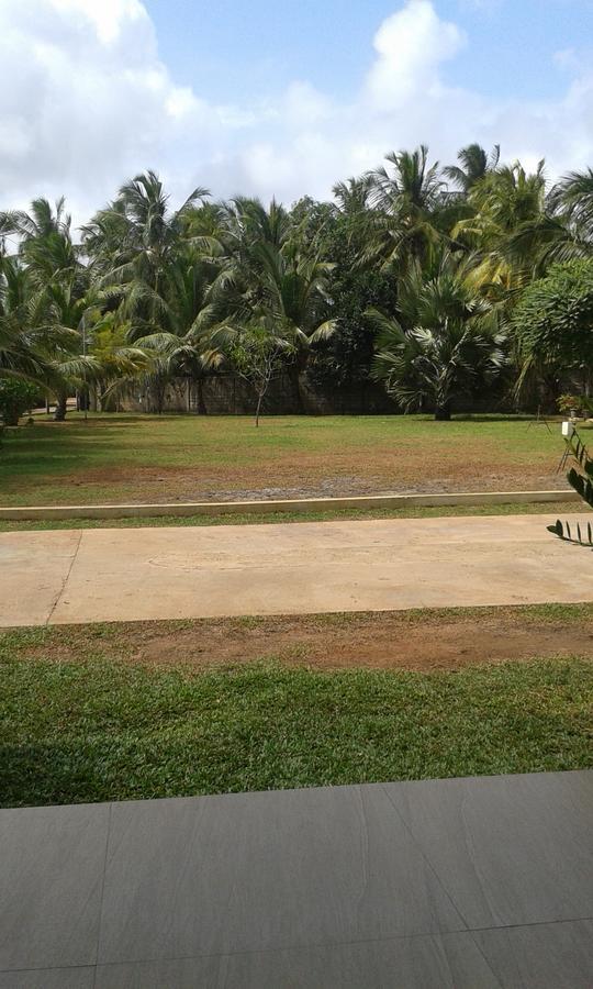 Grand Hilton Hotel Negombo Extérieur photo